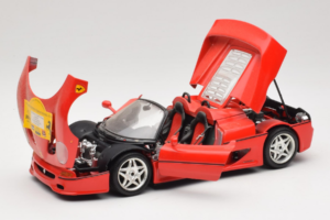 Ferrari F50 Kabrioletas 50 Jahre Ferrari 24 Jahre Bburago FMC Raudonas Bburago 1:18 3352-P1 Metalas - nuotrauka 2 iš 8