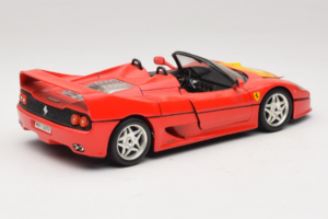 Ferrari F50 Kabrioletas 50 Jahre Ferrari 24 Jahre Bburago FMC Raudonas Bburago 1:18 3352-P1 Metalas - nuotrauka 3 iš 8