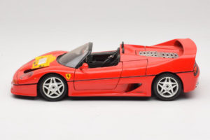 Ferrari F50 Kabrioletas 50 Jahre Ferrari 24 Jahre Bburago FMC Raudonas Bburago 1:18 3352-P1 Metalas - nuotrauka 4 iš 8