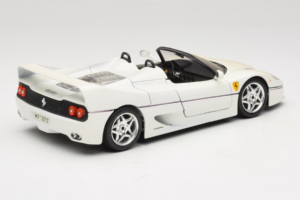Ferrari F50 Kabrioletas Baltas Bburago 1:18 3352-W1 Metalas - nuotrauka 3 iš 8