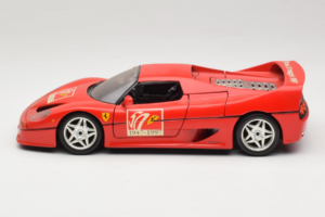 Ferrari F50 Coupe #50 50 Jahre Ferrari Raudonas Bburago 1:18 3352-P2 Metalas - nuotrauka 4 iš 8