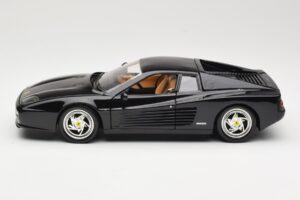 Ferrari F512M Juodas Hot Wheels 1:18 23922 Metalas - nuotrauka 4 iš 8