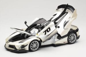 Ferrari FXX-K Evo #70 Baltas Bburago 1:18 18-16012 Metalas - nuotrauka 2 iš 8