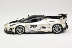 Ferrari FXX-K Evo #70 Baltas Bburago 1:18 18-16012 Metalas - nuotrauka 4 iš 8