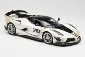 Ferrari FXX-K Evo #70 Baltas Bburago 1:18 18-16012 Metalas - nuotrauka 6 iš 8