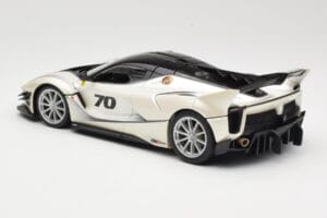 Ferrari FXX-K Evo #70 Baltas Bburago 1:18 18-16012 Metalas - nuotrauka 7 iš 8