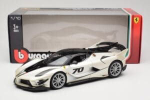 Ferrari FXX-K Evo #70 Baltas Bburago 1:18 18-16012 Metalas - nuotrauka 8 iš 8