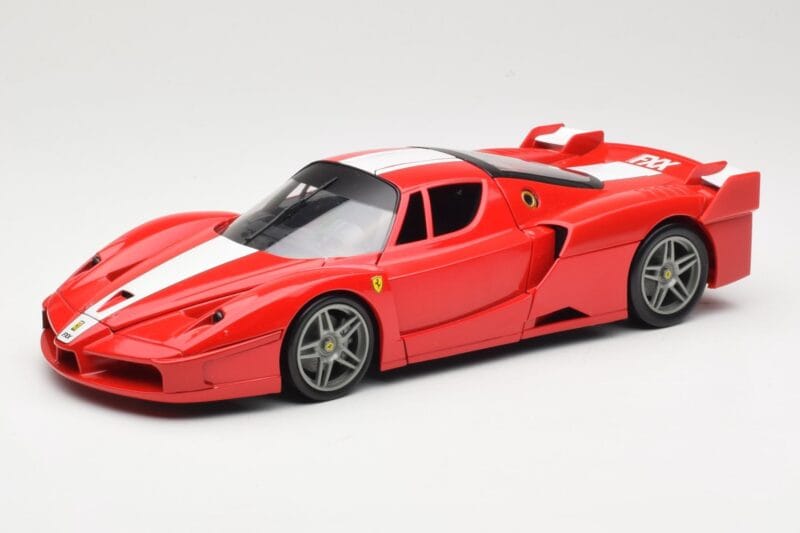 Ferrari FXX Raudonas Hot Wheels 1:18 310801 Metalas
