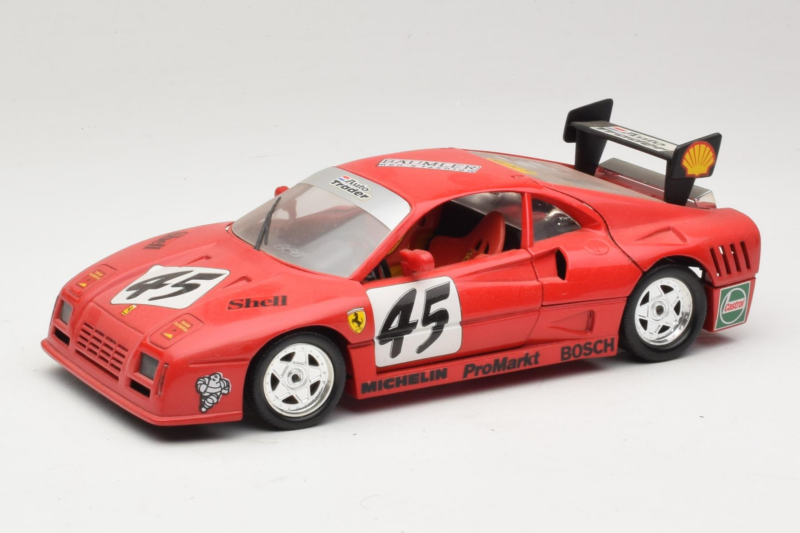 Ferrari 288 GTO Evoluzione #45 Raudonas Revell 1:18 48820 Metalas