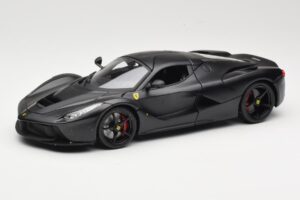 Ferrari LaFerrari F150 Matte Black Bburago 1:18 18-16901BK Metalas