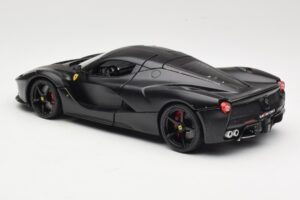 Ferrari LaFerrari F150 Matte Black Bburago 1:18 18-16901BK Metalas - nuotrauka 7 iš 8
