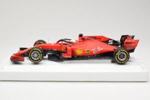 Ferrari SF90 #5 S. Vettel Australian GP 2019 BBR 1:18 BBR191805DIE Derva - nuotrauka 3 iš 6