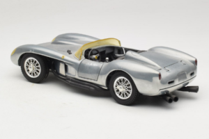 Ferrari Testa Rossa Chrome Silver Hot Wheels 1:18 25737 Metalas - nuotrauka 7 iš 8
