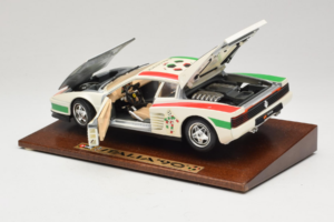 Ferrari Testarossa Italia 90 Baltas Bburago 1:18 3059-W1 Metalas - nuotrauka 5 iš 8
