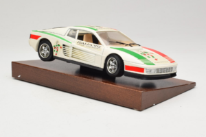 Ferrari Testarossa Italia 90 Baltas Bburago 1:18 3059-W1 Metalas - nuotrauka 7 iš 8