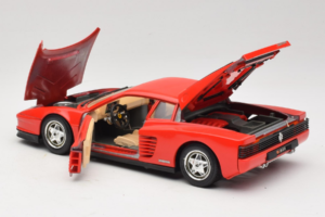 Ferrari Testarossa PPG Auto Refinish Raudonas Bburago 1:18 3039-P3 Metalas - nuotrauka 5 iš 8