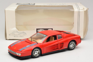 Ferrari Testarossa PPG Auto Refinish Raudonas Bburago 1:18 3039-P3 Metalas - nuotrauka 8 iš 8