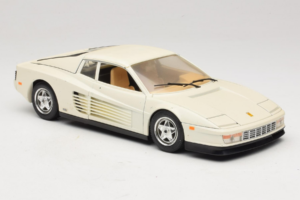 Ferrari Testarossa Baltas Bburago 1:18 3019-W1 Metalas - nuotrauka 6 iš 8