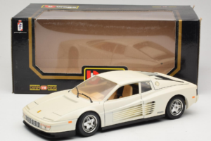Ferrari Testarossa Baltas Bburago 1:18 3019-W1 Metalas - nuotrauka 8 iš 8