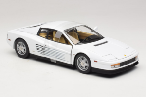Ferrari Testarossa Baltas Miami Vice Hot Wheels 1:18 P9904 Metalas - nuotrauka 4 iš 6