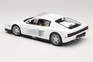 Ferrari Testarossa Baltas Miami Vice Hot Wheels 1:18 P9904 Metalas - nuotrauka 5 iš 6