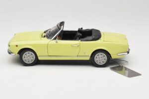 Fiat 124 Spider BS1 Geltonas Sun Star 1:18 4921 Metalas - nuotrauka 4 iš 8