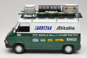 Fiat 242 Alitalia Rally Team Assistance With Trailer 1978 IXO 1:18 18CMC027WX Metalas - nuotrauka 4 iš 7