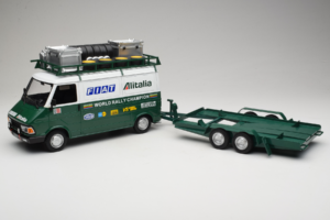 Fiat 242 Alitalia Rally Team Assistance With Trailer 1978 IXO 1:18 18CMC027WX Metalas