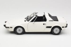Fiat X1/9 Baltas Minichamps 1:18 100121685 Metalas - nuotrauka 4 iš 8