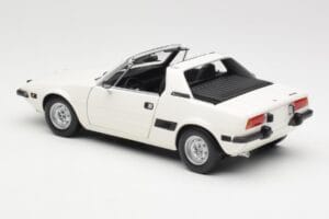 Fiat X1/9 Baltas Minichamps 1:18 100121685 Metalas - nuotrauka 7 iš 8