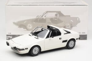 Fiat X1/9 Baltas Minichamps 1:18 100121685 Metalas - nuotrauka 8 iš 8