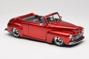 Ford Cabriolet Red Metallic Road Signature 1:18 30028 Metalas - nuotrauka 6 iš 8