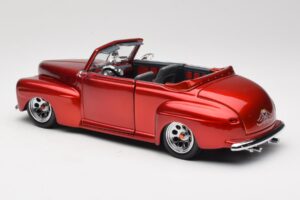 Ford Cabriolet Red Metallic Road Signature 1:18 30028 Metalas - nuotrauka 7 iš 8
