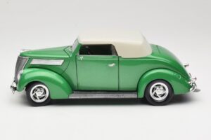 Ford Kabrioletas Žalias Road Signature 1:18 92239 Metalas - nuotrauka 4 iš 8