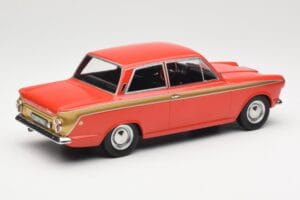 Ford Cortina Lotus Red & Gold Stripe MCG 1:18 MCG18532 Metalas - nuotrauka 2 iš 6