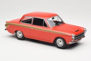 Ford Cortina Lotus Red & Gold Stripe MCG 1:18 MCG18532 Metalas - nuotrauka 4 iš 6