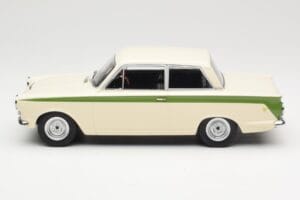 Ford Cortina Lotus White & Green Stripe MCG 1:18 MCG18434 Metalas - nuotrauka 3 iš 6