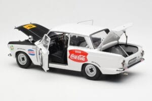 Ford Cortina Mk1 #3 P. Hughes / B. Young African Safari Rally 1964 AUTOart 1:18 86428 Metalas - nuotrauka 5 iš 8