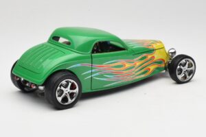 Ford Coupe Žalias su Ugnimi Road Signature 1:18 30109 Metalas - nuotrauka 3 iš 8