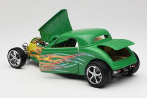 Ford Coupe Žalias su Ugnimi Road Signature 1:18 30109 Metalas - nuotrauka 5 iš 8