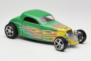 Ford Coupe Žalias su Ugnimi Road Signature 1:18 30109 Metalas - nuotrauka 6 iš 8