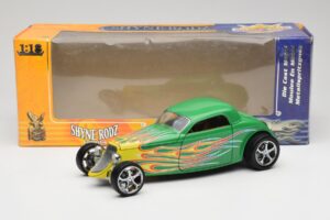 Ford Coupe Žalias su Ugnimi Road Signature 1:18 30109 Metalas - nuotrauka 8 iš 8