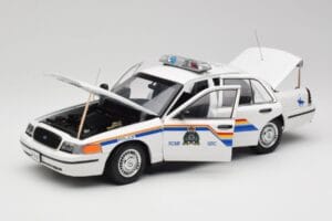Ford Crown Victoria RCMP Police Car AUTOart 1:18 72706 Metalas - nuotrauka 2 iš 8