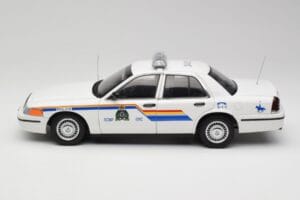 Ford Crown Victoria RCMP Police Car AUTOart 1:18 72706 Metalas - nuotrauka 4 iš 8