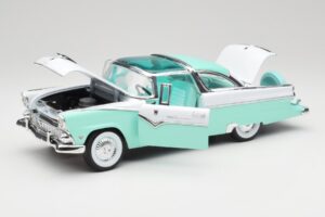 Ford Crown Victoria Seafoam Žalias & Baltas Road Legends 1:18 92138 Metalas - nuotrauka 2 iš 7