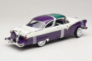 Ford Crown Victoria Baltas Violetinis Road Signature 1:18 92138-P1 Metalas - nuotrauka 2 iš 6