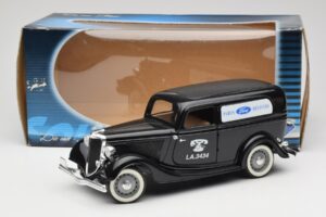 Ford Delivery Truck Ford Parts Juodas Solido 1:18 8417 Metalas - nuotrauka 8 iš 8