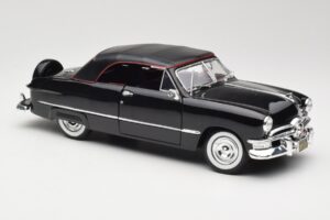Ford Deluxe Kabrioletas Juodas Maisto 1:18 31681 Metalas - nuotrauka 6 iš 8