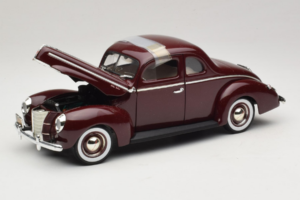 Ford Deluxe Coupe Tamsiai Raudonas ERTL 1:18 7936 Metalas - nuotrauka 2 iš 7