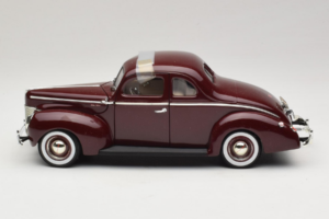 Ford Deluxe Coupe Tamsiai Raudonas ERTL 1:18 7936 Metalas - nuotrauka 4 iš 7